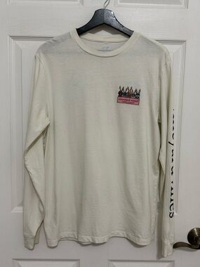 Vineyard Vines men’s Cream christmas Long-Sleeve Tee with dogs